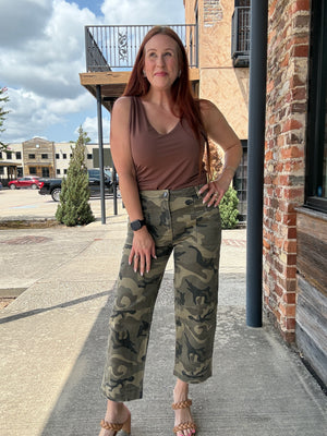 KUT From The Kloth Ashton High Rise Wide Leg Barrel, Exclusive in Olive