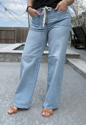 light wash baggy jeans