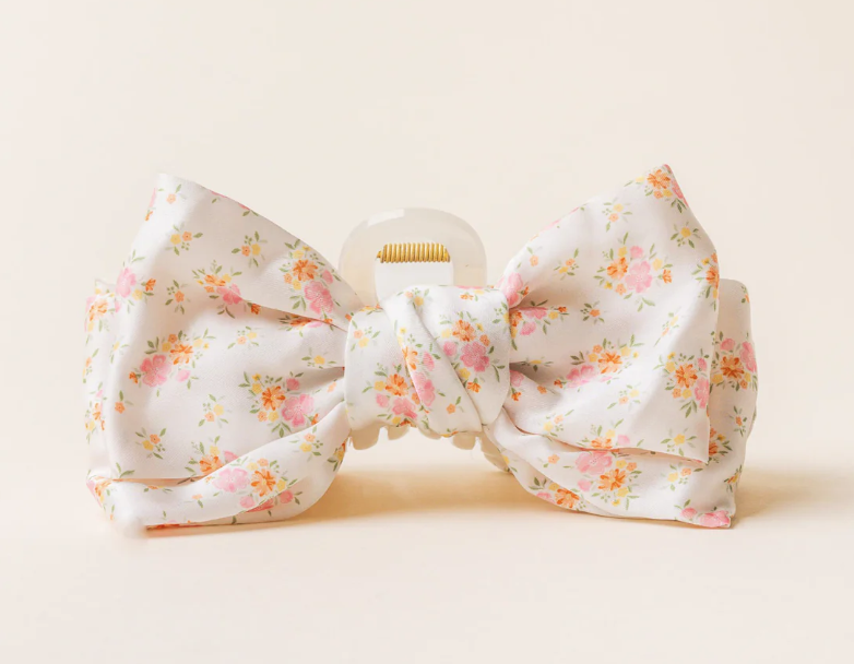 Endless Daydream Cream floral hair clip