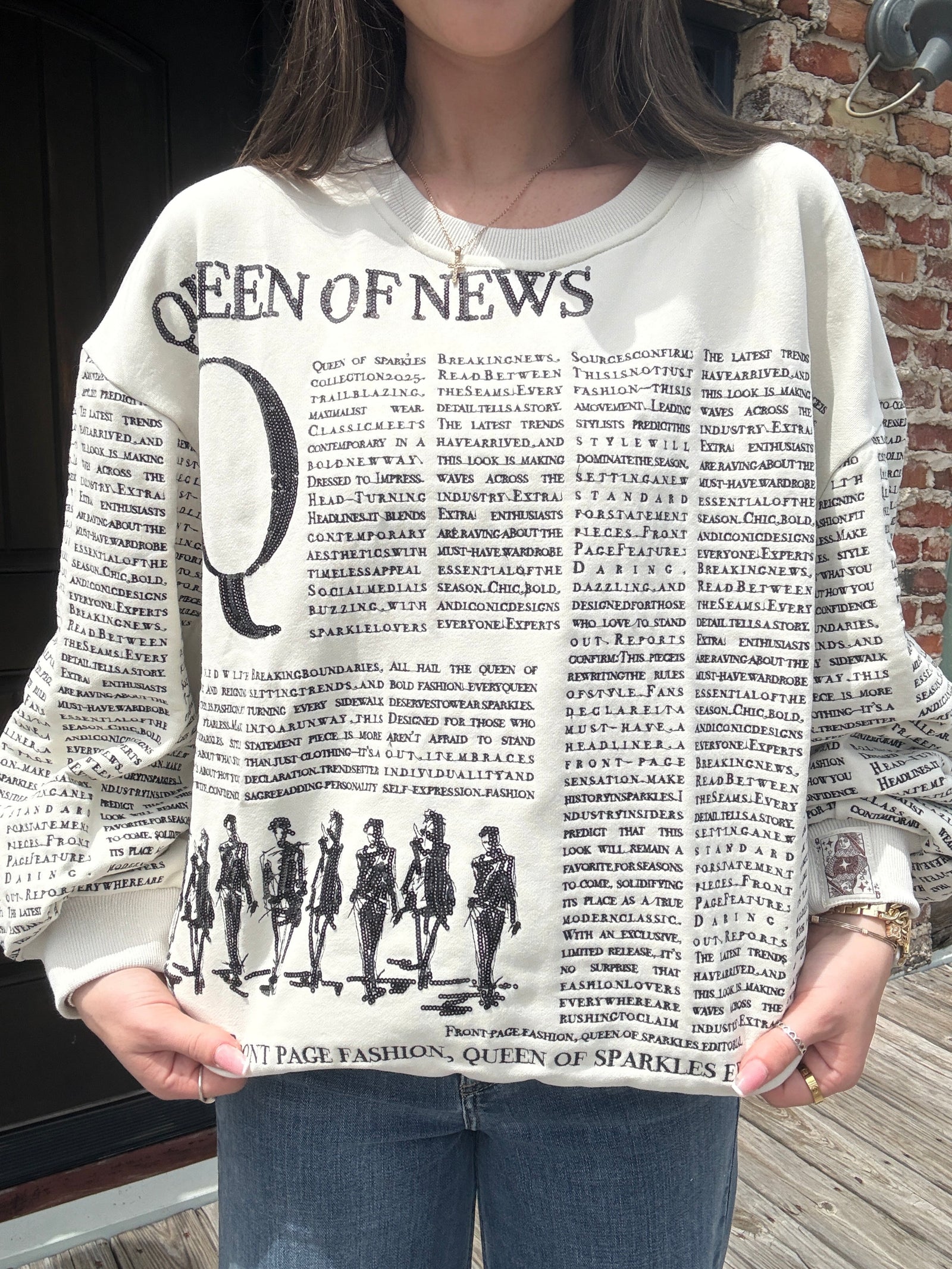 Queen of Sparkles White & Black 'Queen of News' Sweatshirt