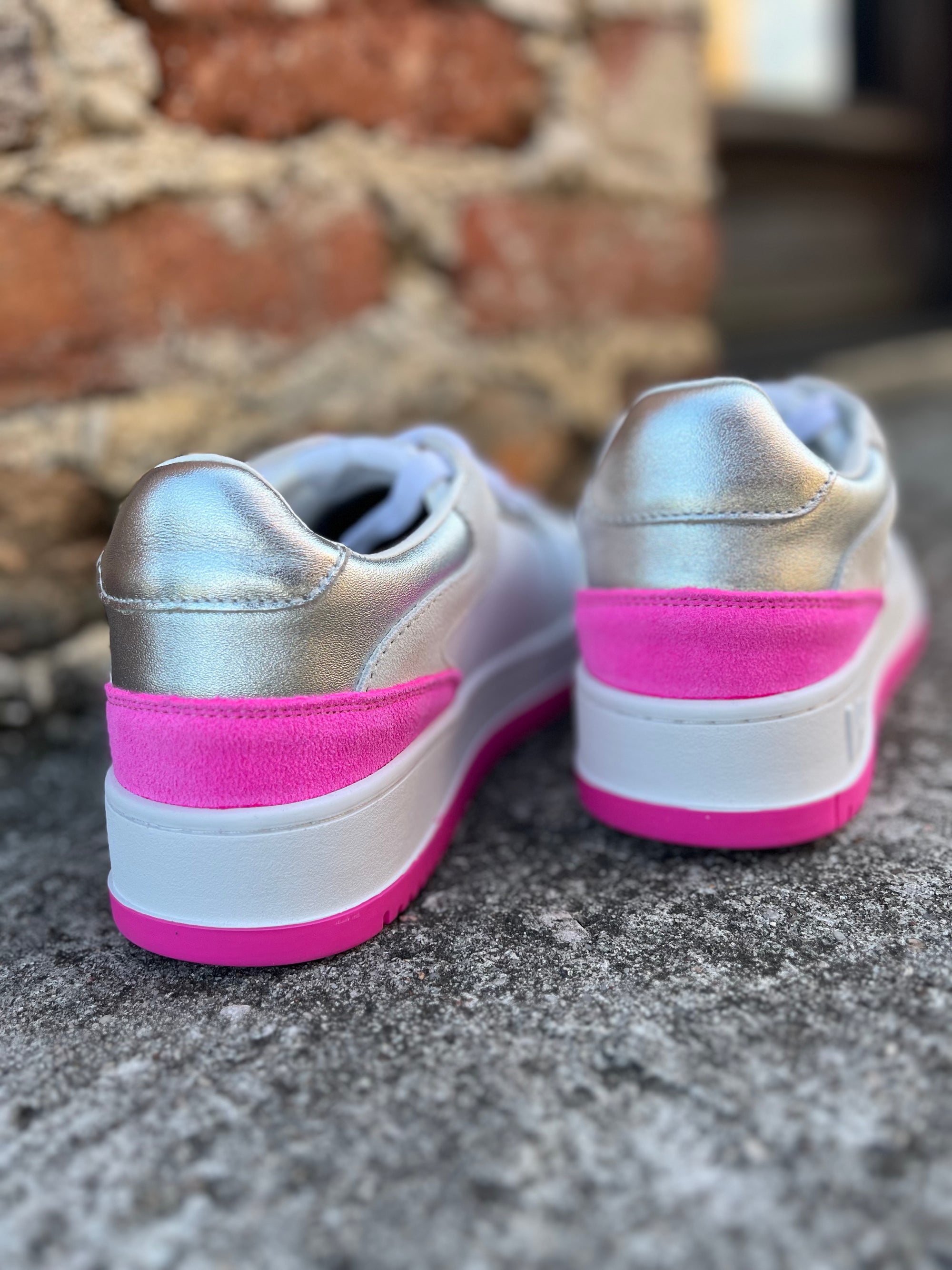 Finesse Neon Pink Vintage Havana Sneakers