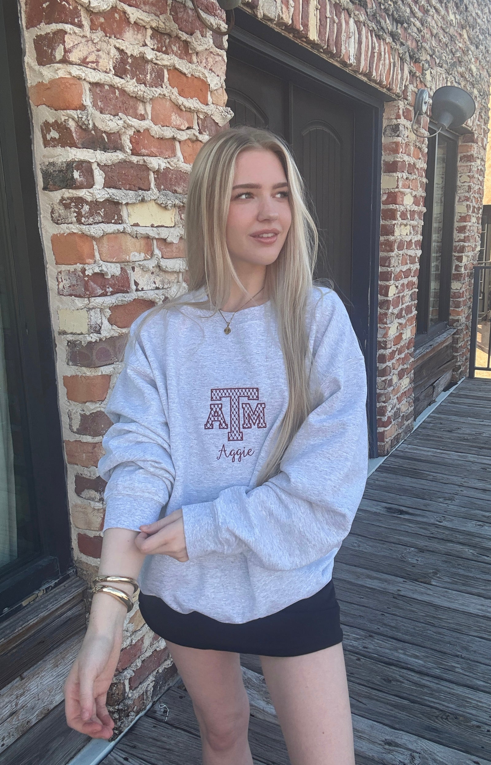 Texas A&M/Gig'em Embroidered Sweatshirt