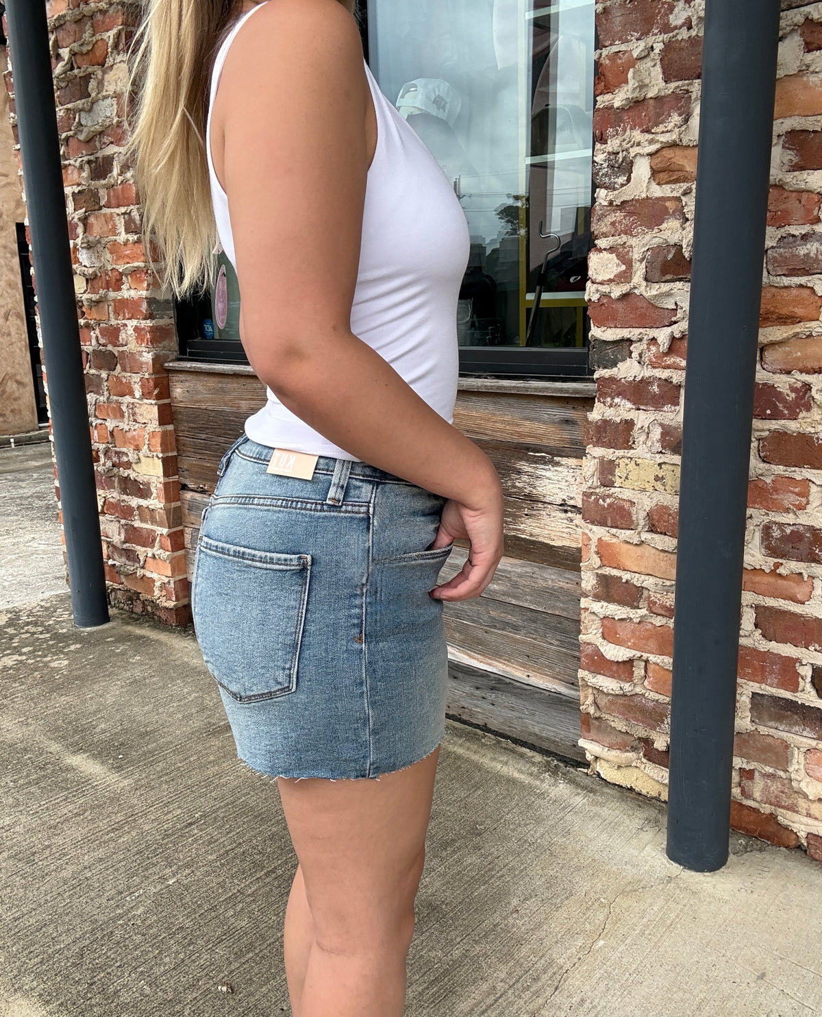 KUT from the Kloth Jenny High Rick Kick Shorts
