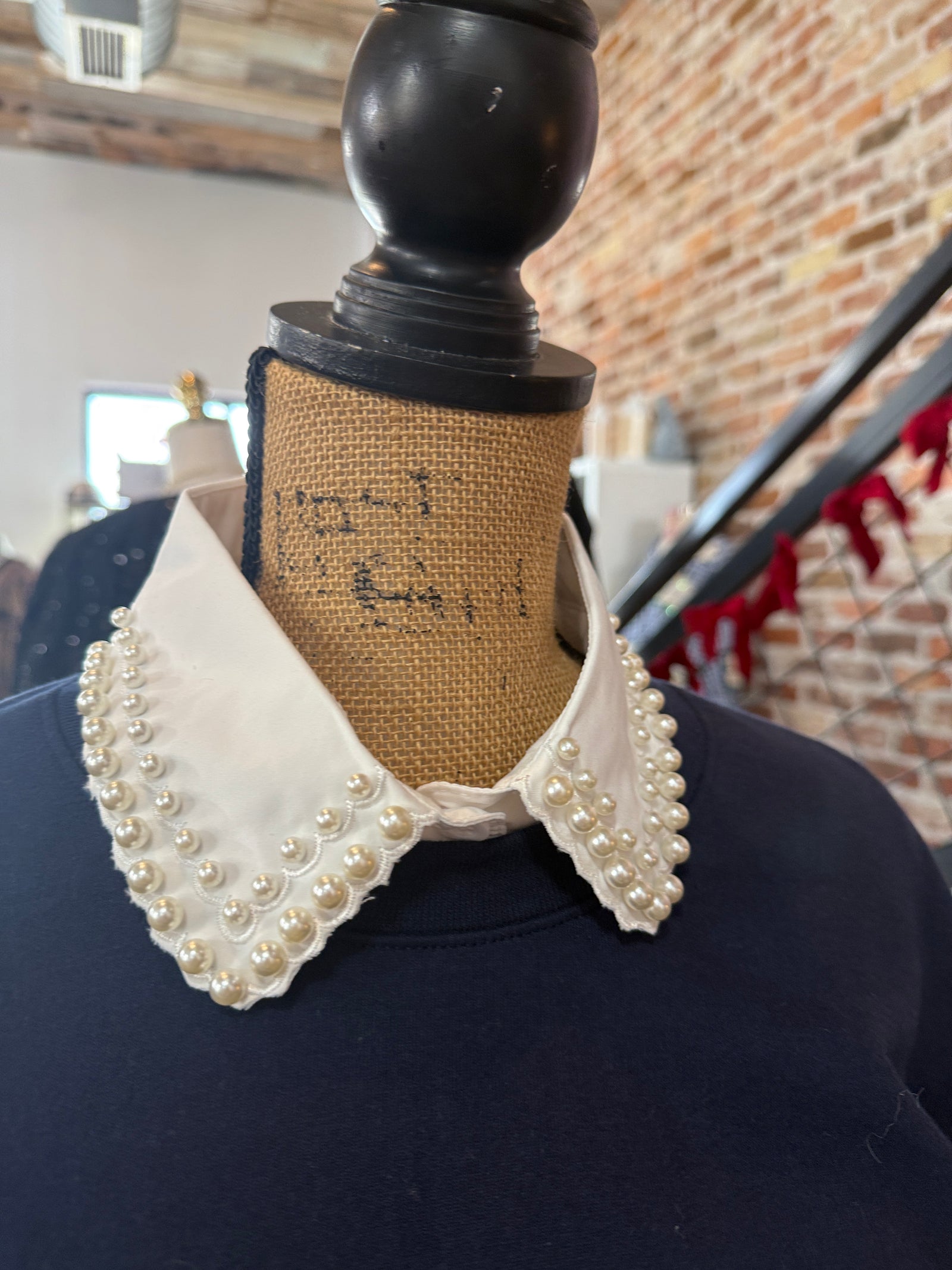 The Corporate Collar - White & Pearls