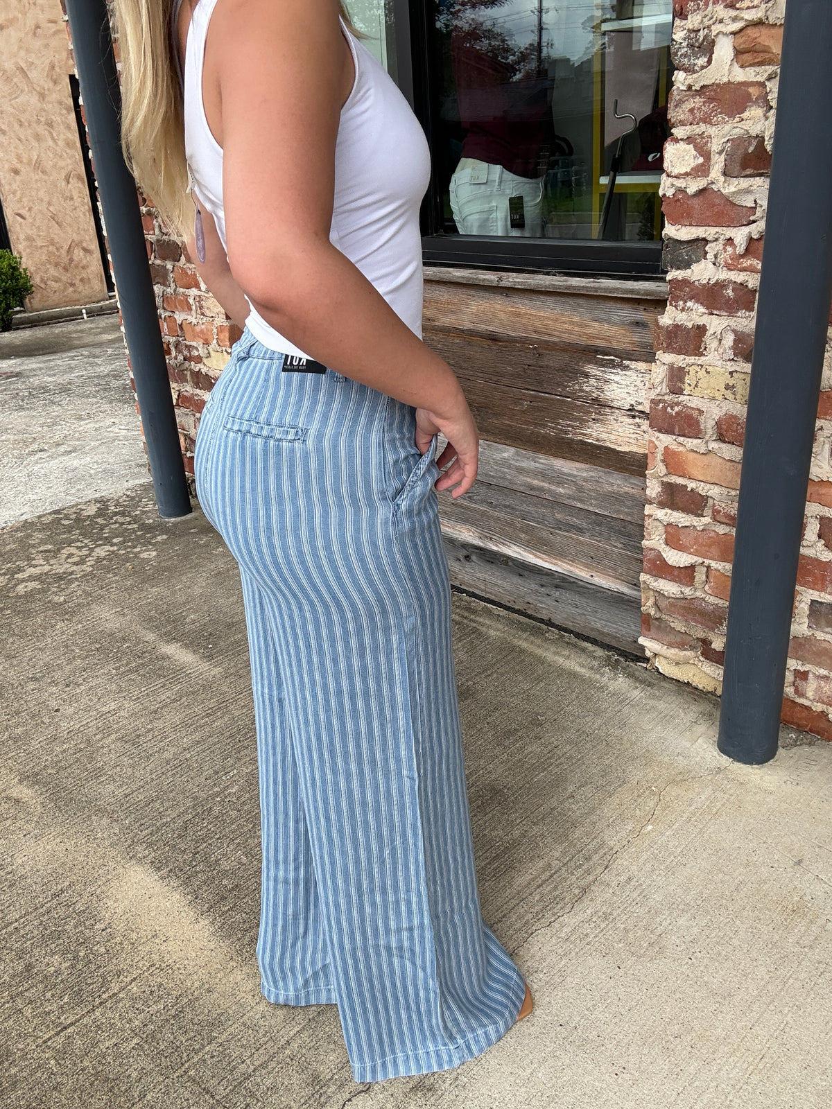 KUT from the Kloth Ryan High Rise Wide Leg Jean