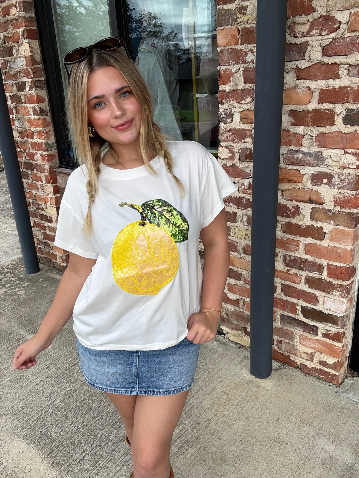 Queen of Sparkles White Lemon Tee
