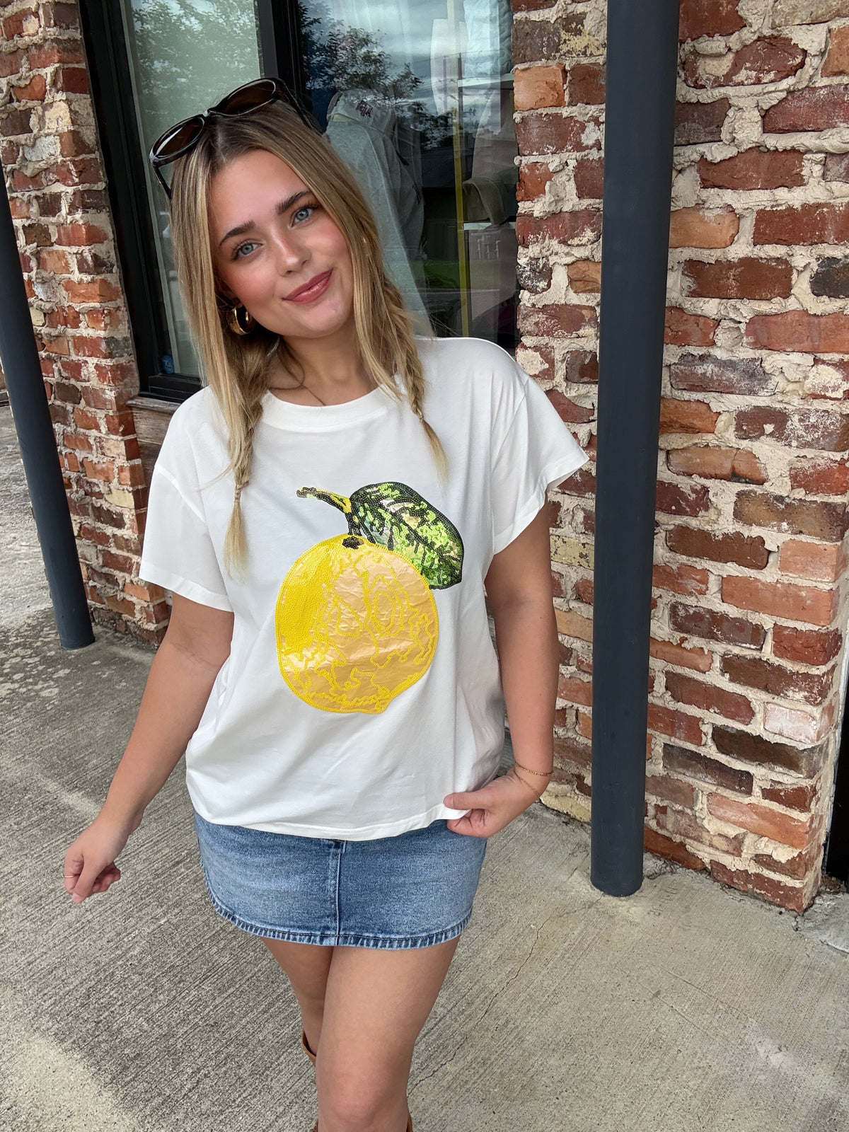 Queen of Sparkles White Lemon Tee