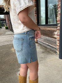 KUT from the Kloth Jenny High Rise Short