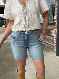 KUT from the Kloth Jenny High Rise Short
