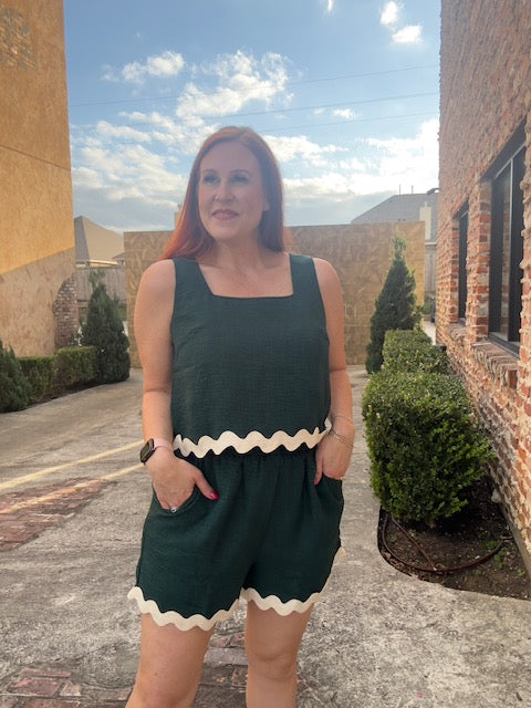 Scalloped Hunter Short