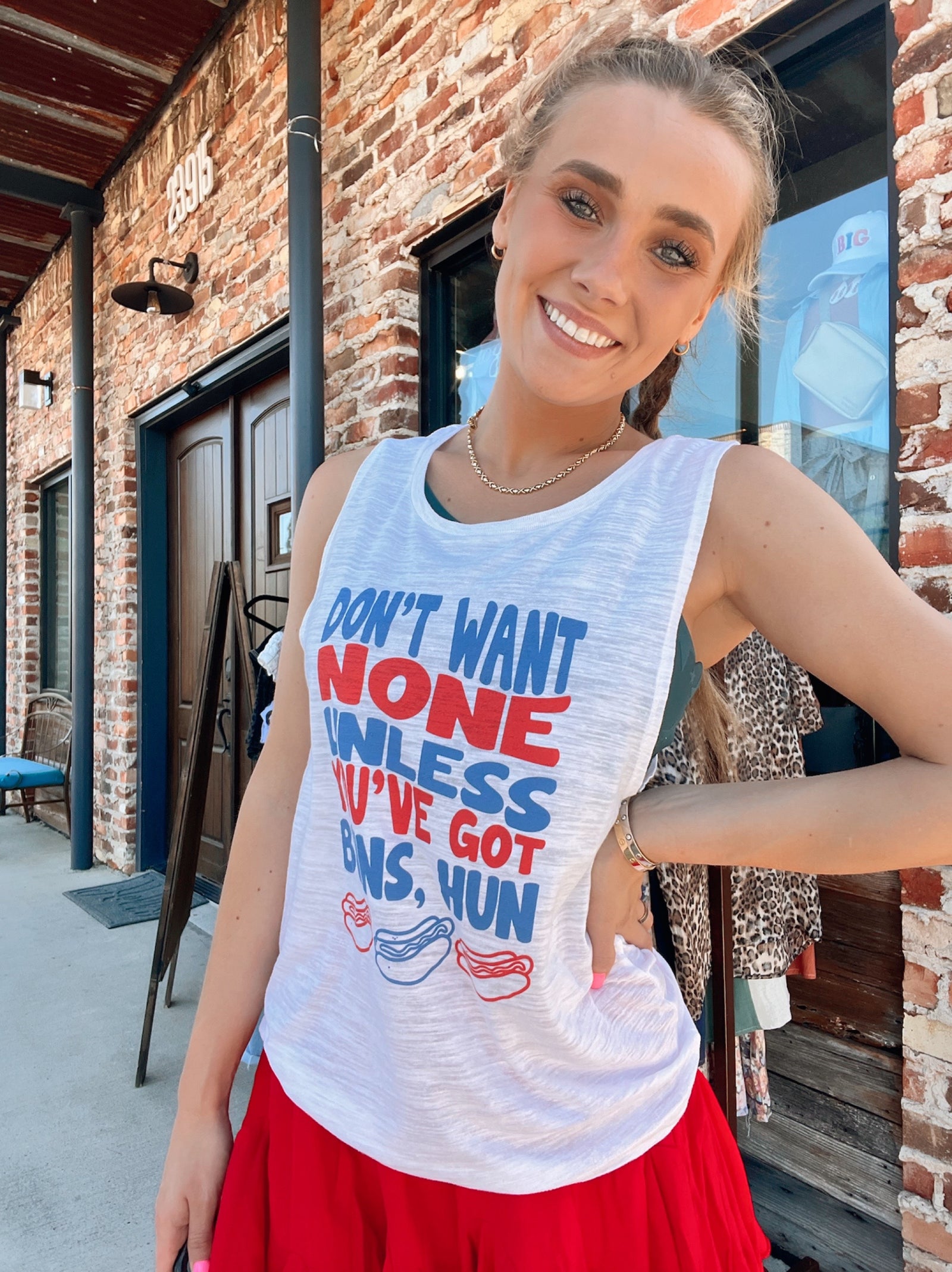 Don't Want None Unless You've Got Buns, Hun Tank